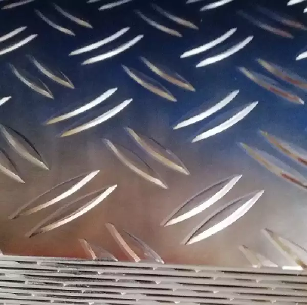 Aluminium Strukturblech perfekt als Ladeflächenbelag